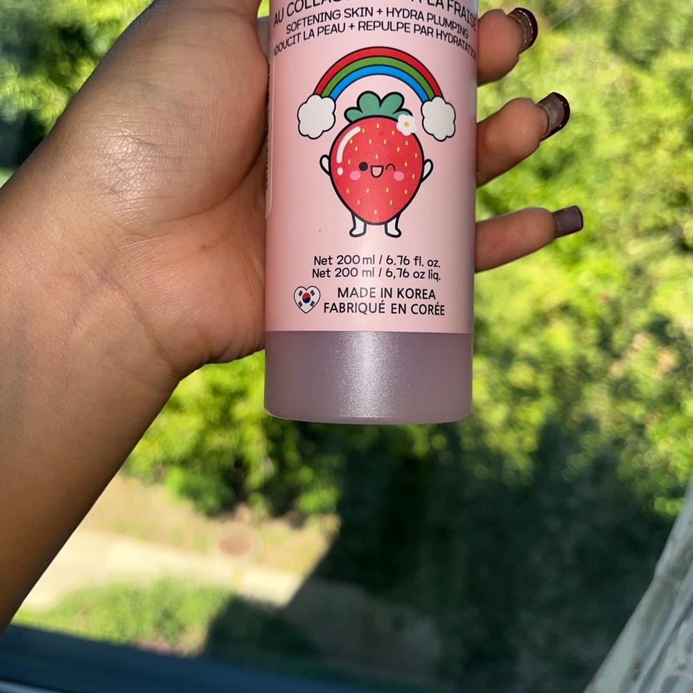 Strawberry Collagen Facial Mist - Pink - Picture 2 of 6